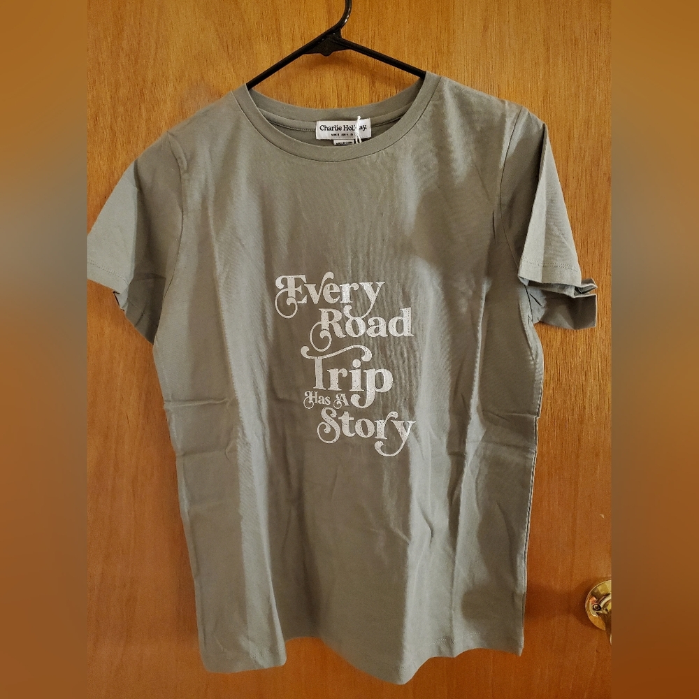 Charlie Holiday Women's Green tee size 4/Small NWT